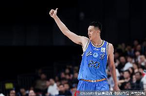 翟晓川：感谢教练组和队友相信我 李楠指导要求大家以强硬制强硬